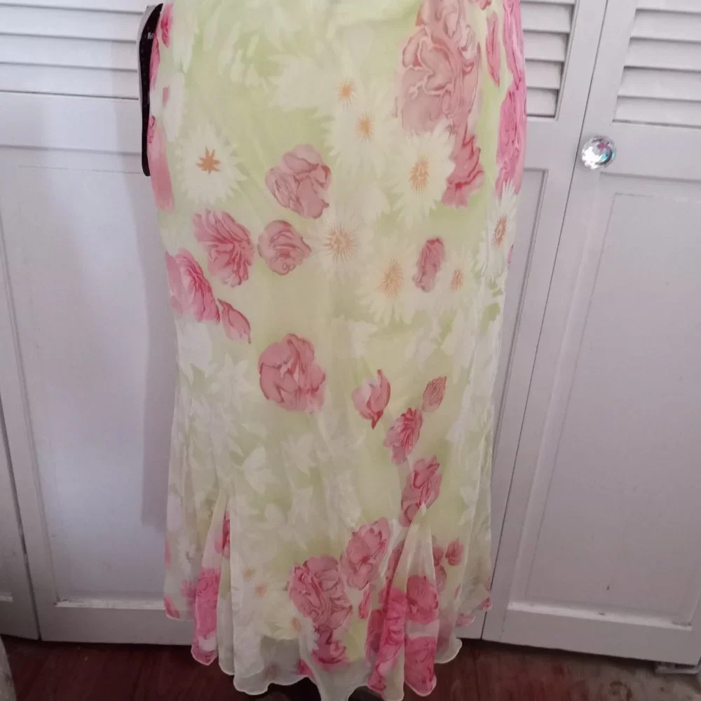 Skirt - Picture 3 of 7